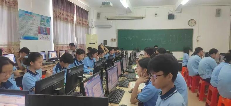 “解码信息课堂，共创数字未来” 记定安信息学科实习巡回指导听评课活动