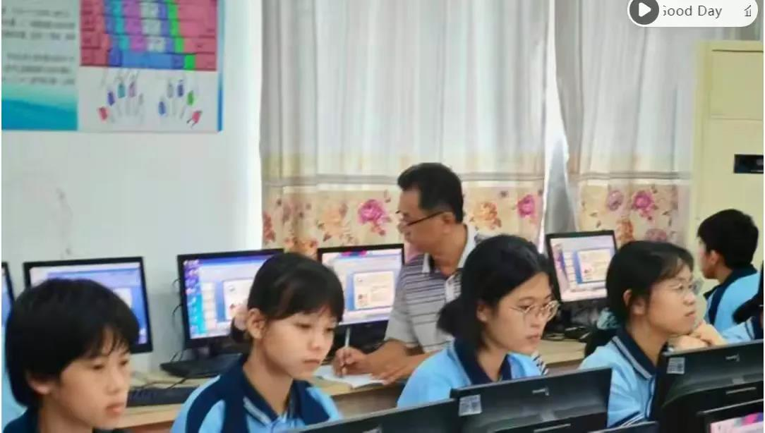 “解码信息课堂，共创数字未来” 记定安信息学科实习巡回指导听评课活动