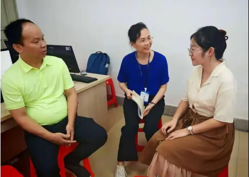 “解码信息课堂，共创数字未来” 记定安信息学科实习巡回指导听评课活动