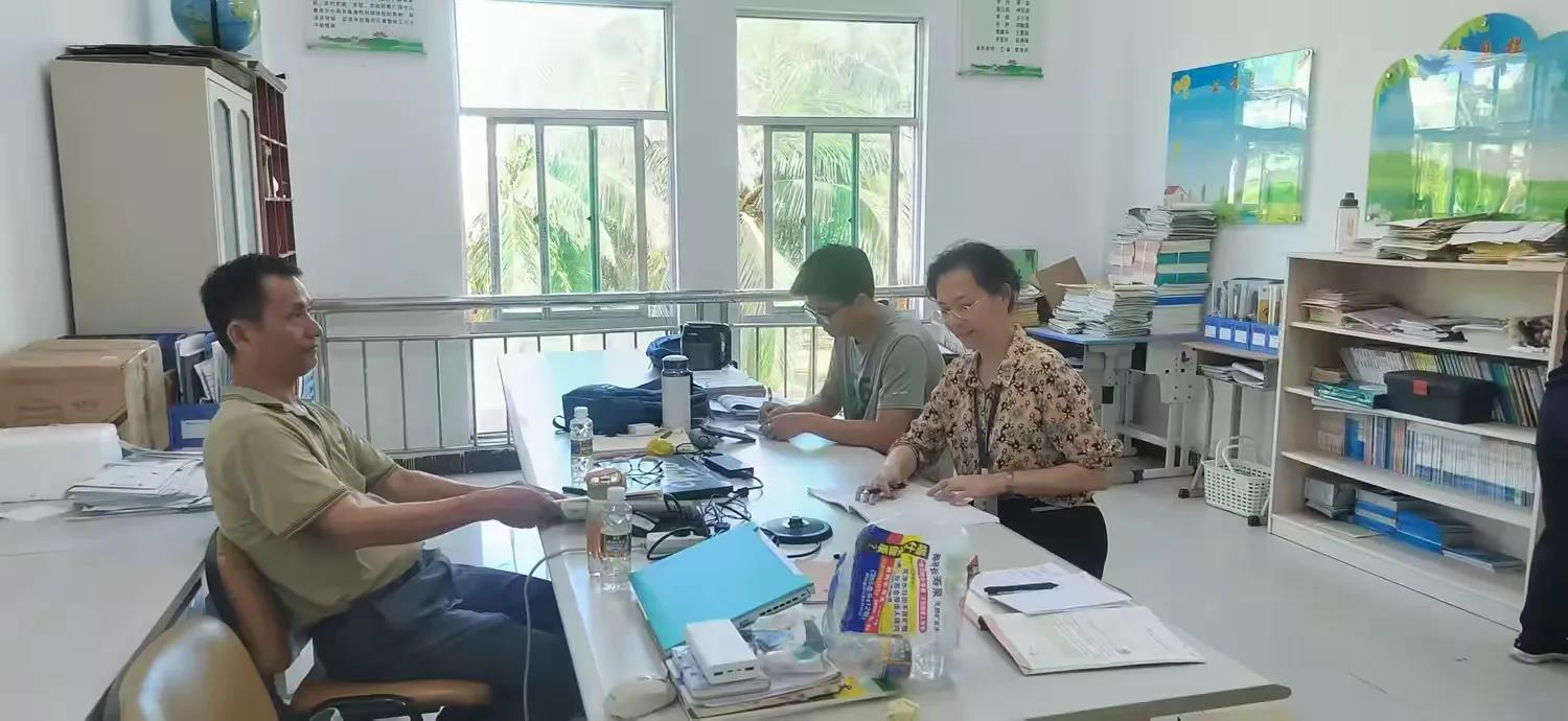 “解码信息课堂，共创数字未来” 记定安信息学科实习巡回指导听评课活动