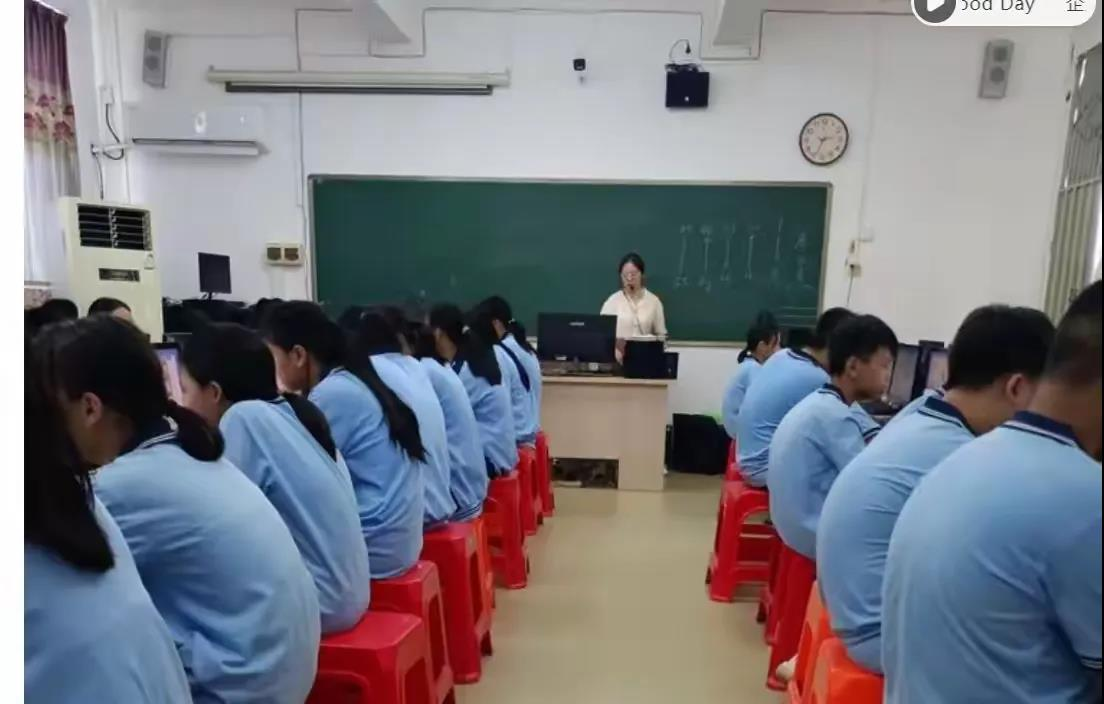 “解码信息课堂，共创数字未来” 记定安信息学科实习巡回指导听评课活动