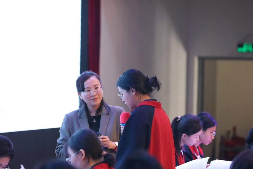 2023级学科语文研究生见习之海南自由贸易港第三届特级教师大讲坛中学语文活动纪要