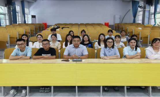 我院2023级学科教学（语文）教育硕士研究生开展第四期读书分享会