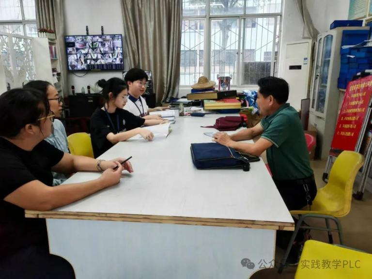 定安县教育名师倾囊相授 助力实习生稳步成长