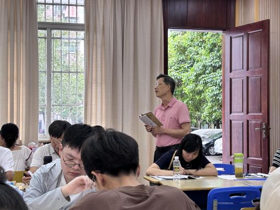 学科教学（生物）开展名师进课堂活动（三）