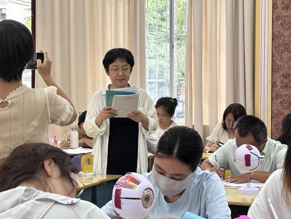 学科教学（生物）开展名师进课堂活动（三）
