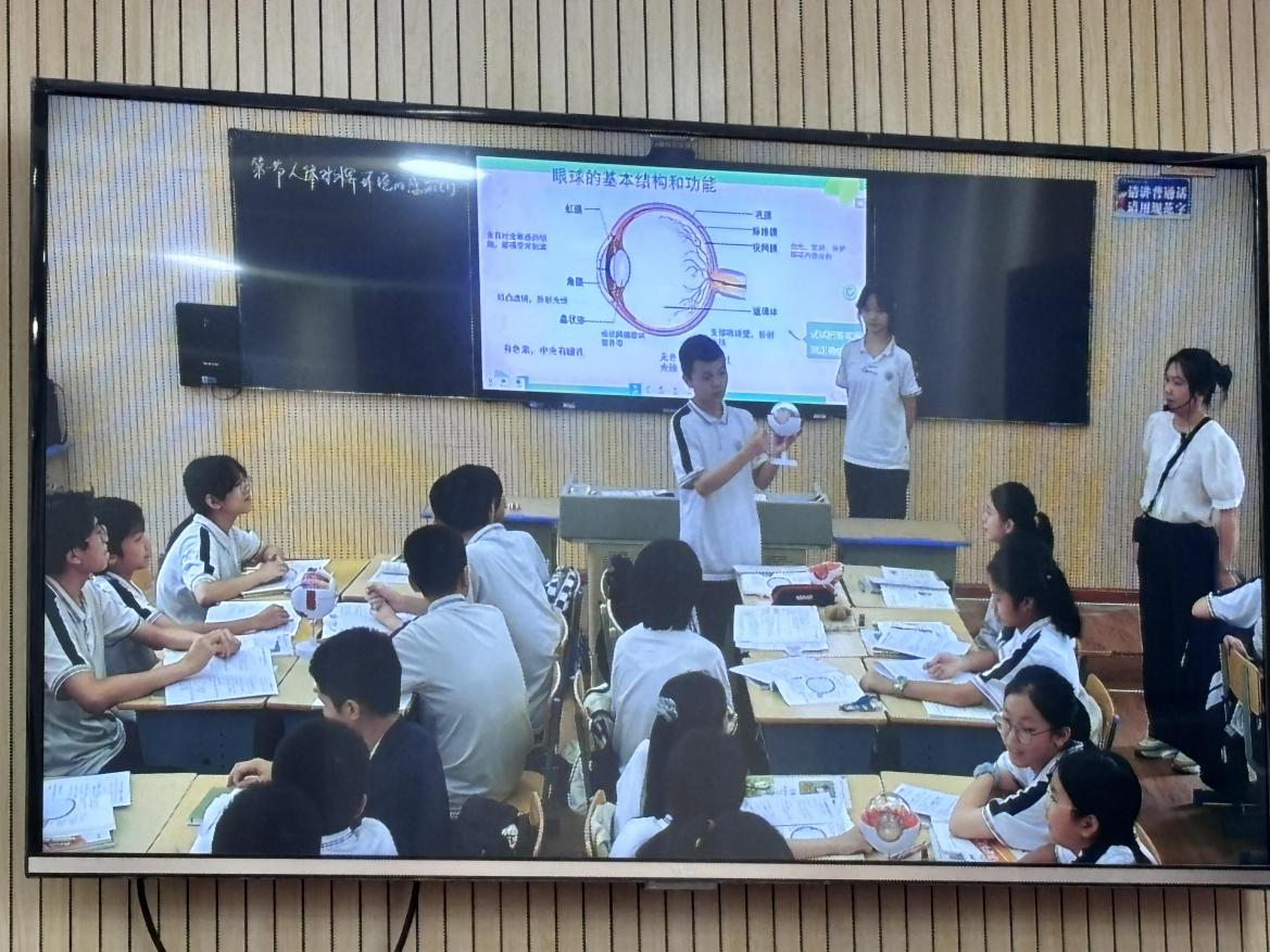 学科教学（生物）开展名师进课堂活动（三）
