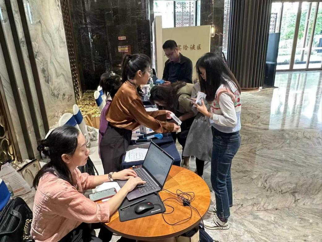 我院协办新时代海南自贸港中学写作教学理论与实践探索研讨会