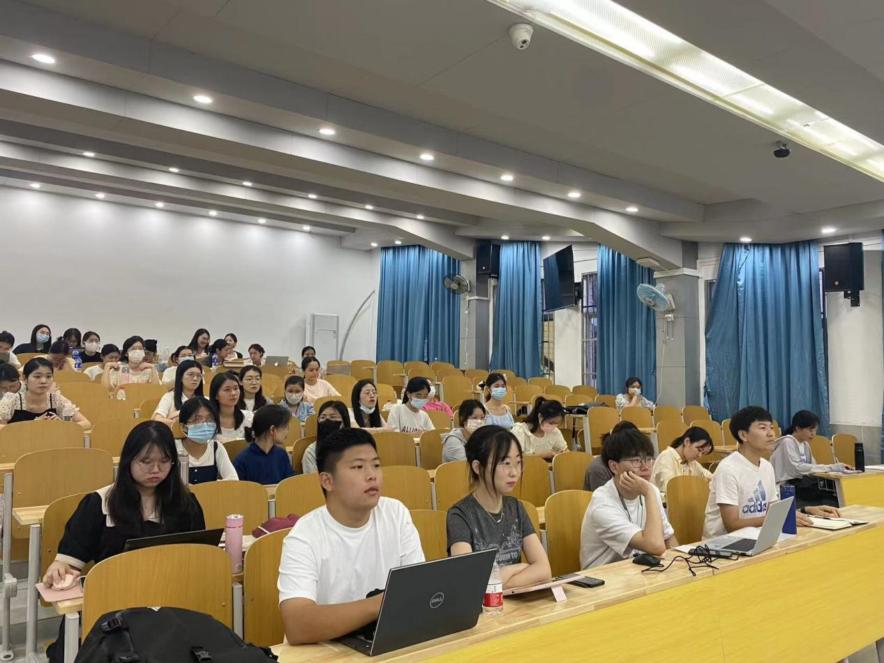 我院举办心理观影讨论活动