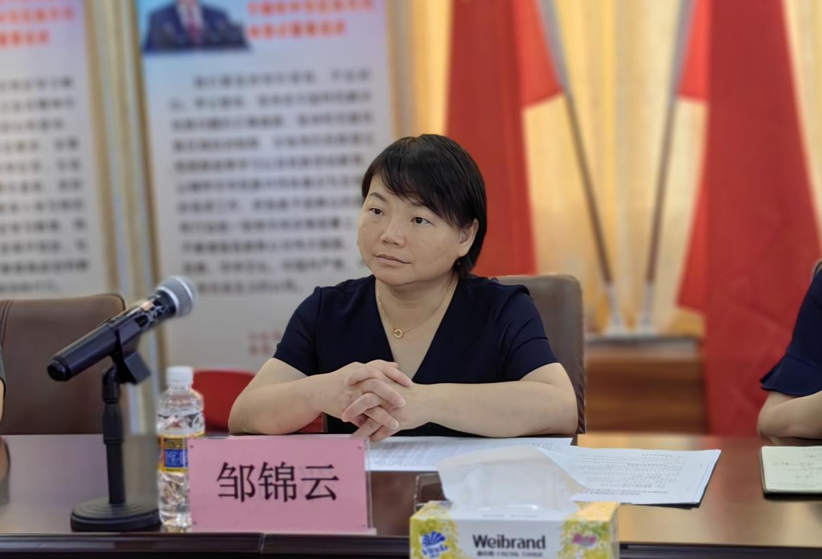 我院与国兴中学签署教育硕士教育实践基地协议