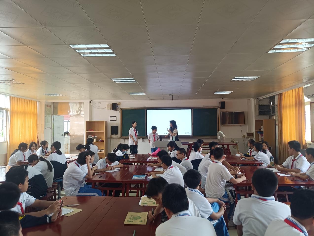 求真笃信，砥砺前行——教师教育学院2022级学科教学（美术）专业开展教育实习活动