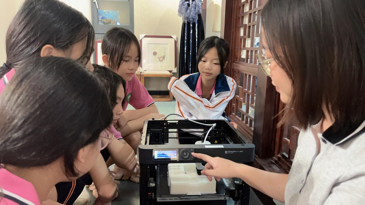 求真笃信，砥砺前行——教师教育学院2022级学科教学（美术）专业开展教育实习活动