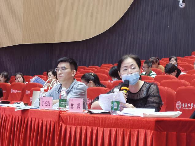 2023级学科英语研究生赴海南中学（美伦校区）参加教学开放周暨美府同课异构活动