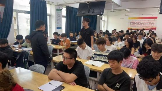 榕树下的成长之路：从海师到海中的逐梦之旅