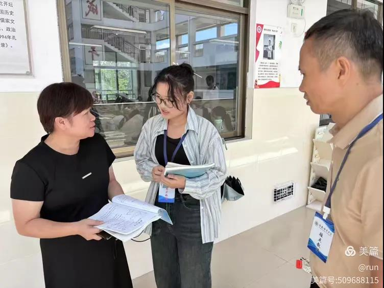 物理教坛新风采，指导师评育新人 ——记屯昌物理学科听评课活动