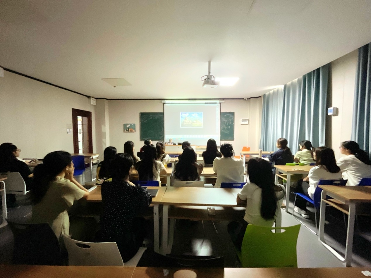 学科教学（美术）名师进课堂—以“美”的课程建构艺术核心素养
