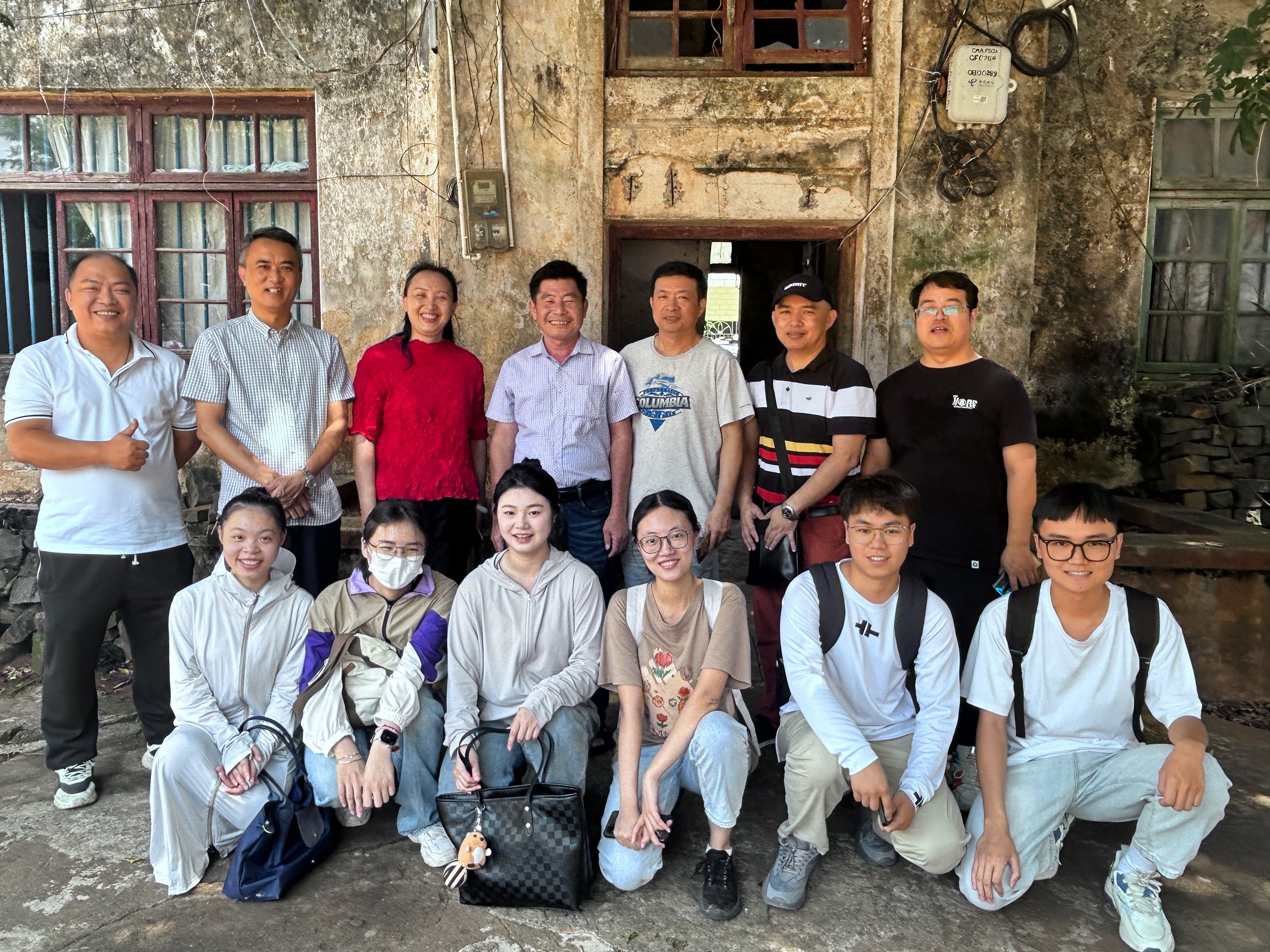 我院与省级研究生工作站设站单位——海南省农垦中学协同开展创新课题调研