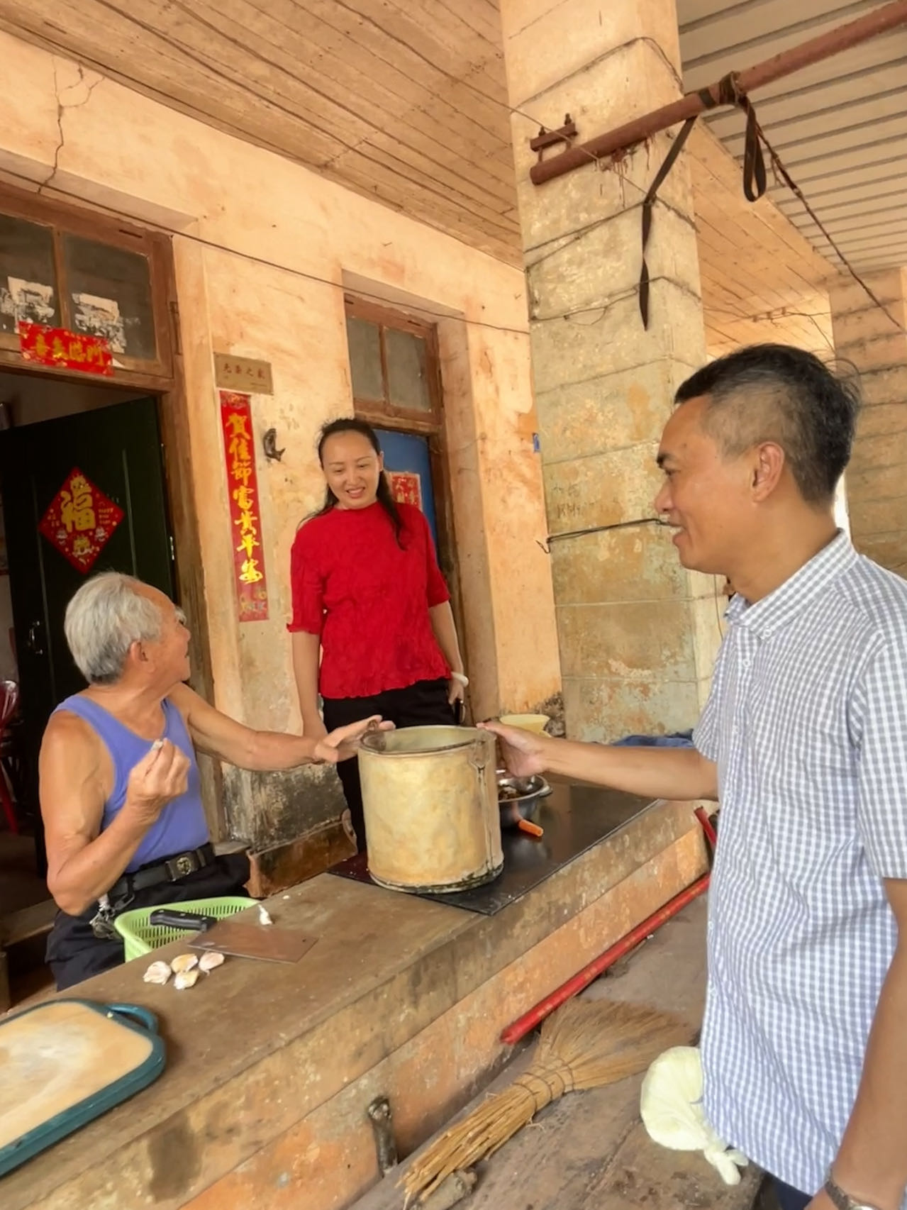 我院与省级研究生工作站设站单位——海南省农垦中学协同开展创新课题调研
