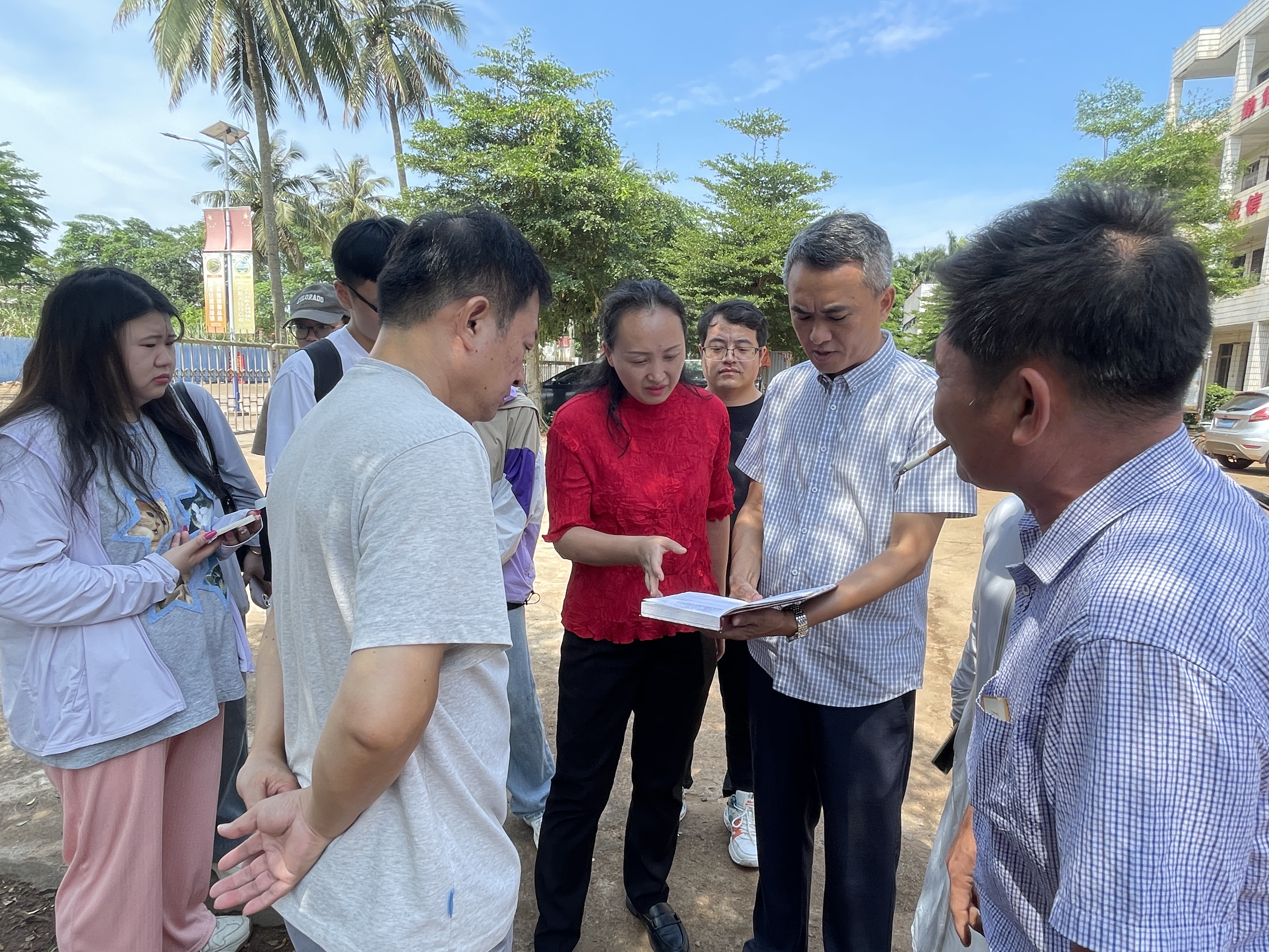 我院与省级研究生工作站设站单位——海南省农垦中学协同开展创新课题调研