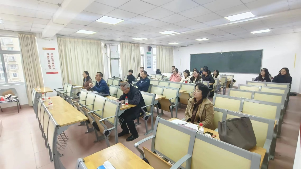 2024届学科教学（物理）专业开展学位论文中期检查