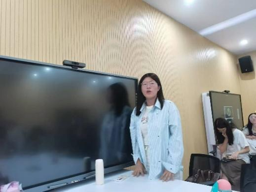 在实践中发现问题、提出问题、研究问题