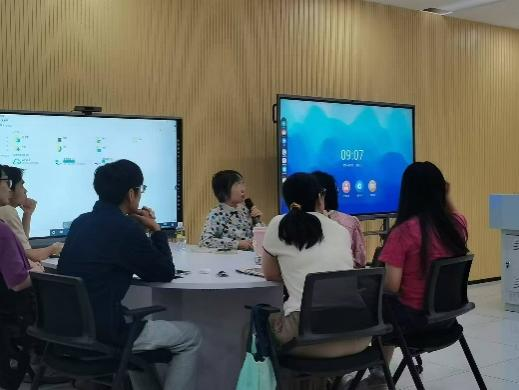 在实践中发现问题、提出问题、研究问题