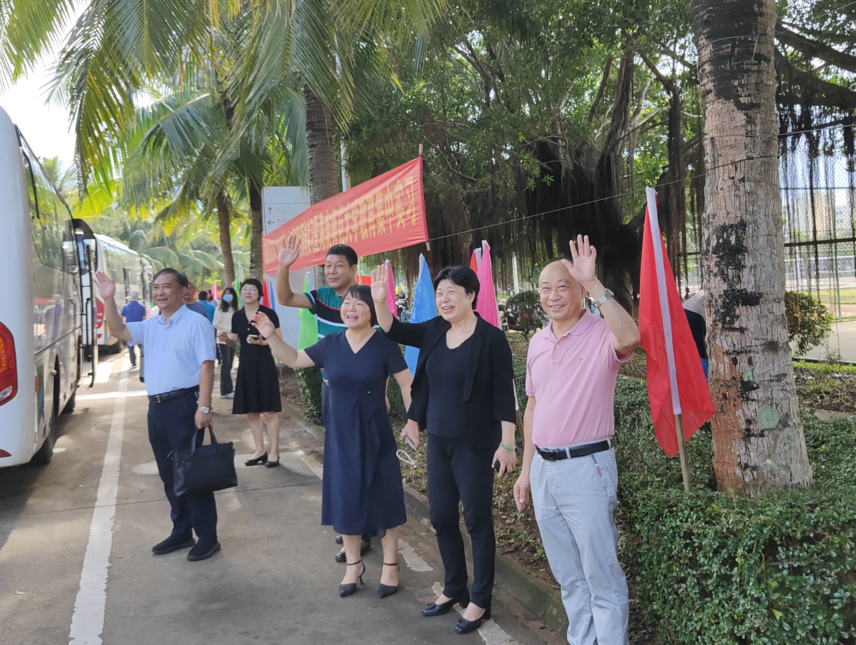 我院派出1925名师范生分赴18市县参加教育实习