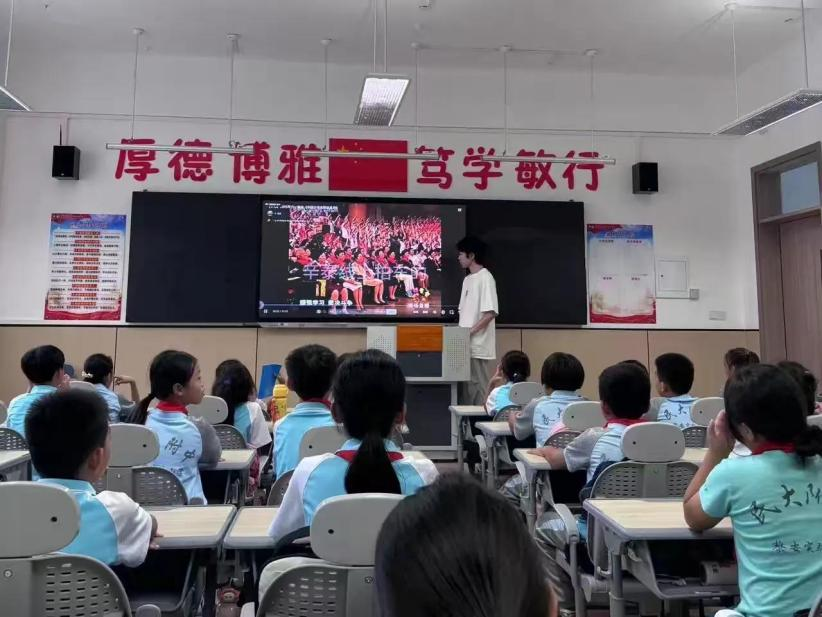 以爱为船,以教为桨 ——华中师范大学黎安滨海学校实习周记(四)
