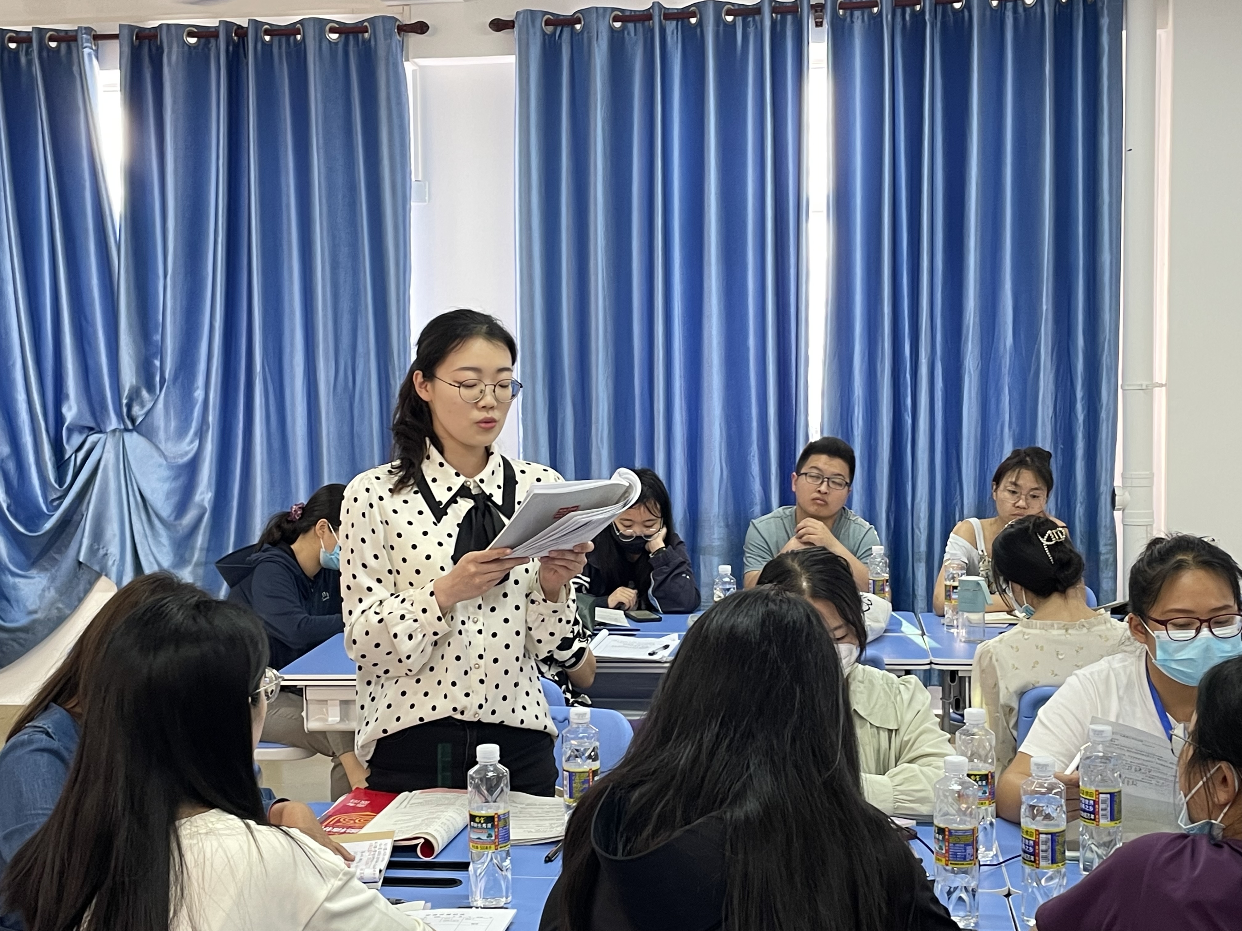 2022级学科思政专硕参加海口市第二中学教学活动