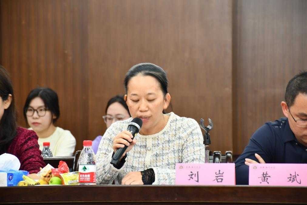 我院举办语文学科校外实践导师见面会暨第二期中学名师进课堂教学沙龙主题活动