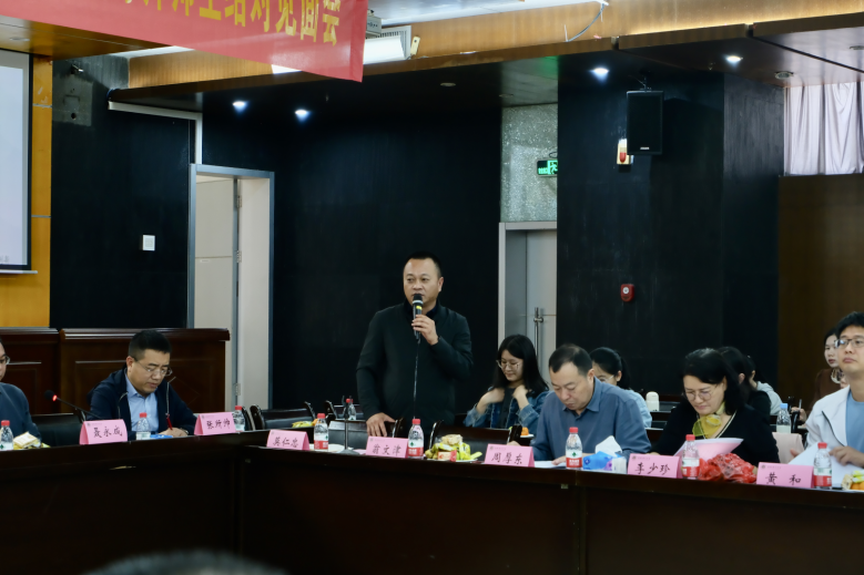 我院举办语文学科校外实践导师见面会暨第二期中学名师进课堂教学沙龙主题活动