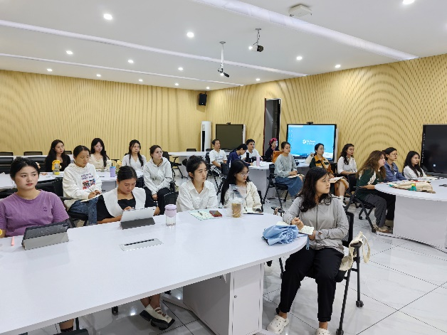 2023级学科教学（美术）硕士研究生邀请名师进课堂活动