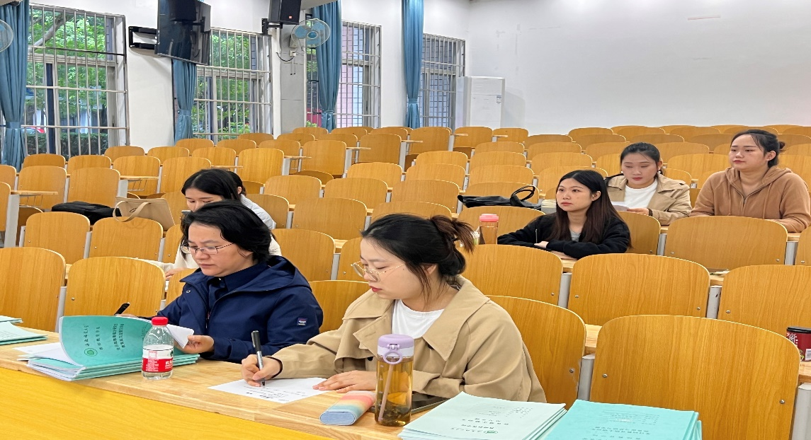 学科语文组开展2022级教育硕士研究生教育见习、实习汇报交流与研习考核