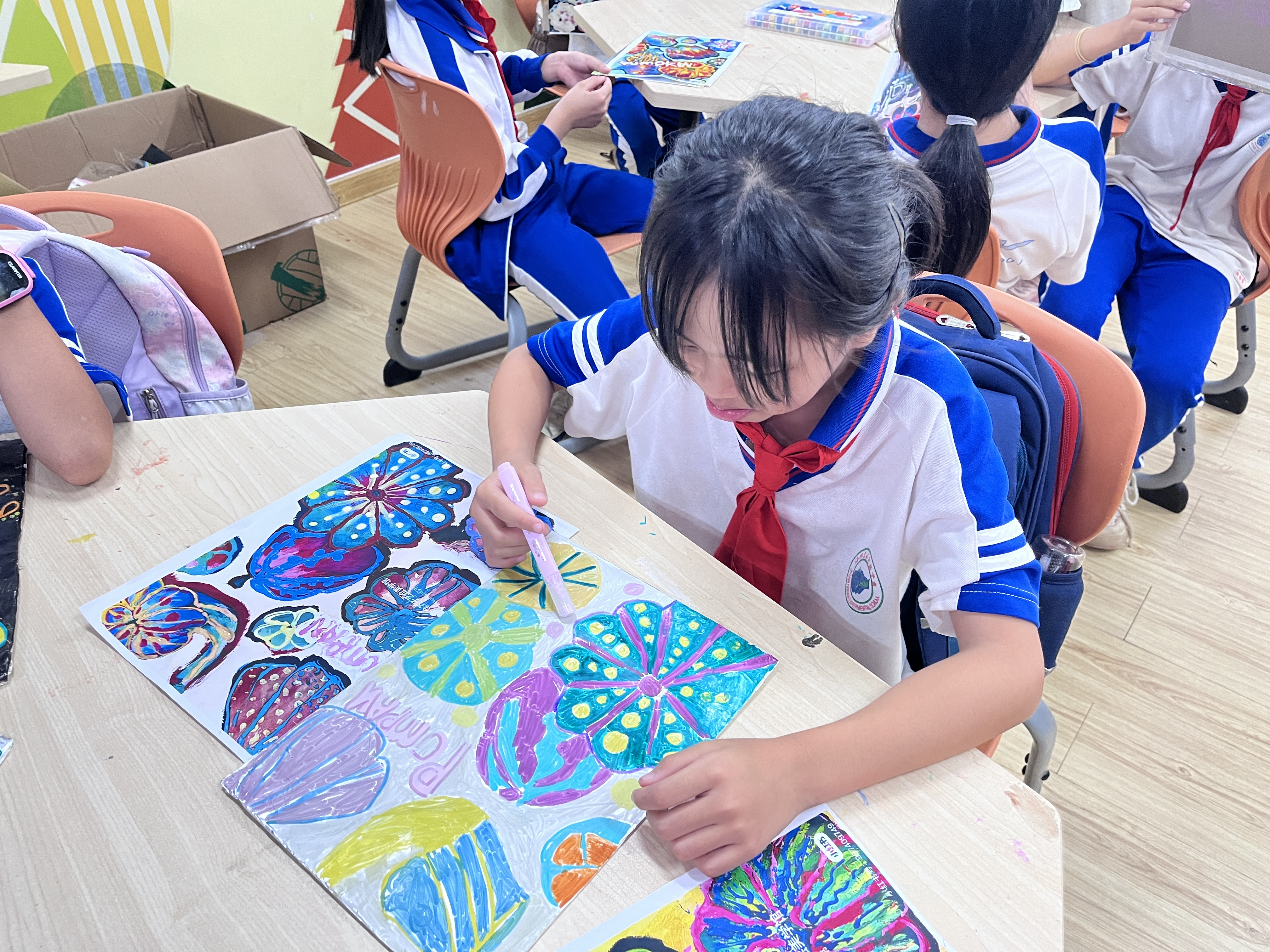 “美育浸润行动”“教授博士服务基础教育”帮扶定安平和思源开展美育课程活动（七）
