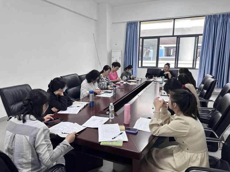 “教授博士团队服务基础教育 ”项目之助海南师大海口新海学校英语学科活动纪要（六）