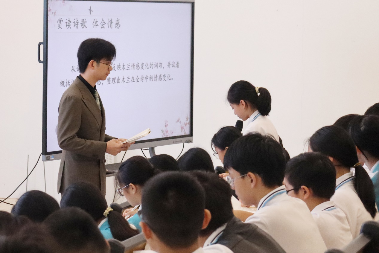 2023级学科语文研究生赴海南中学（美伦校区）参加教学开放周暨美府同课异构活动