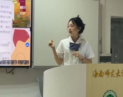 我院开展2024年春季学期学科教学（美术）专业硕士学位论文答辩会