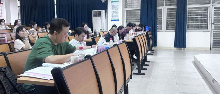 我院开展2024年春季学期学科教学（美术）专业硕士学位论文答辩会