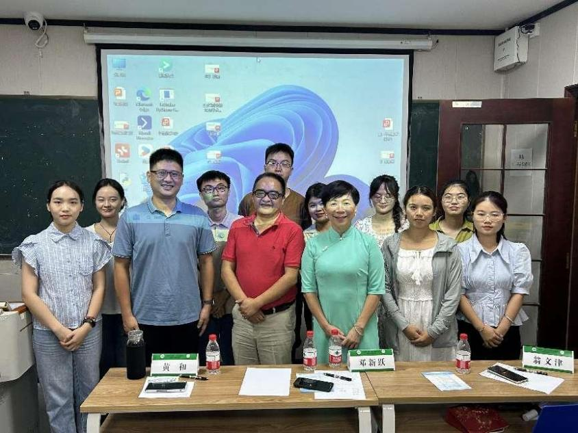 教师教育学院学科教学（语文）教育硕士 首届研究生学术论坛圆满召开