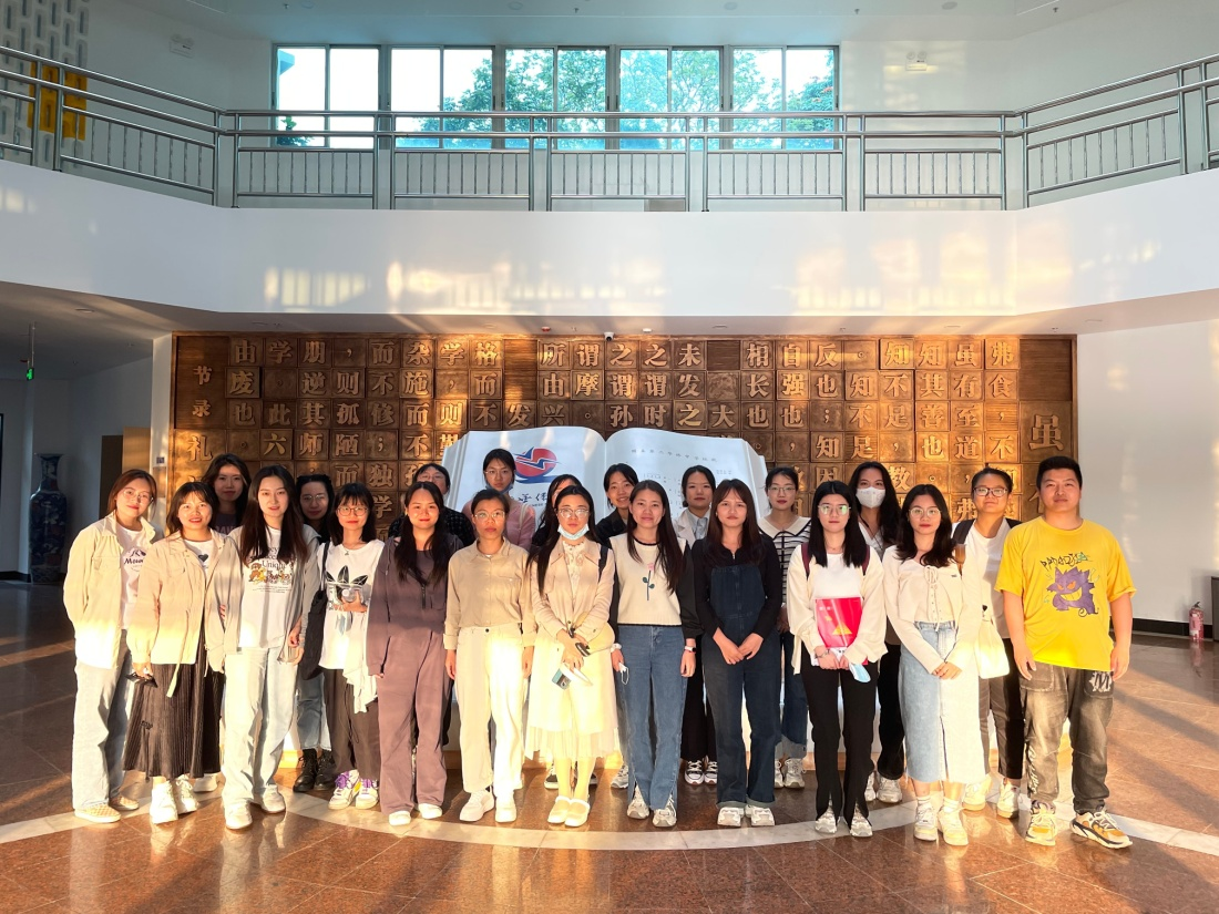 名师引领拨云雾 好风助力踏征程——2023年海口市政治学科高考专题培训活动