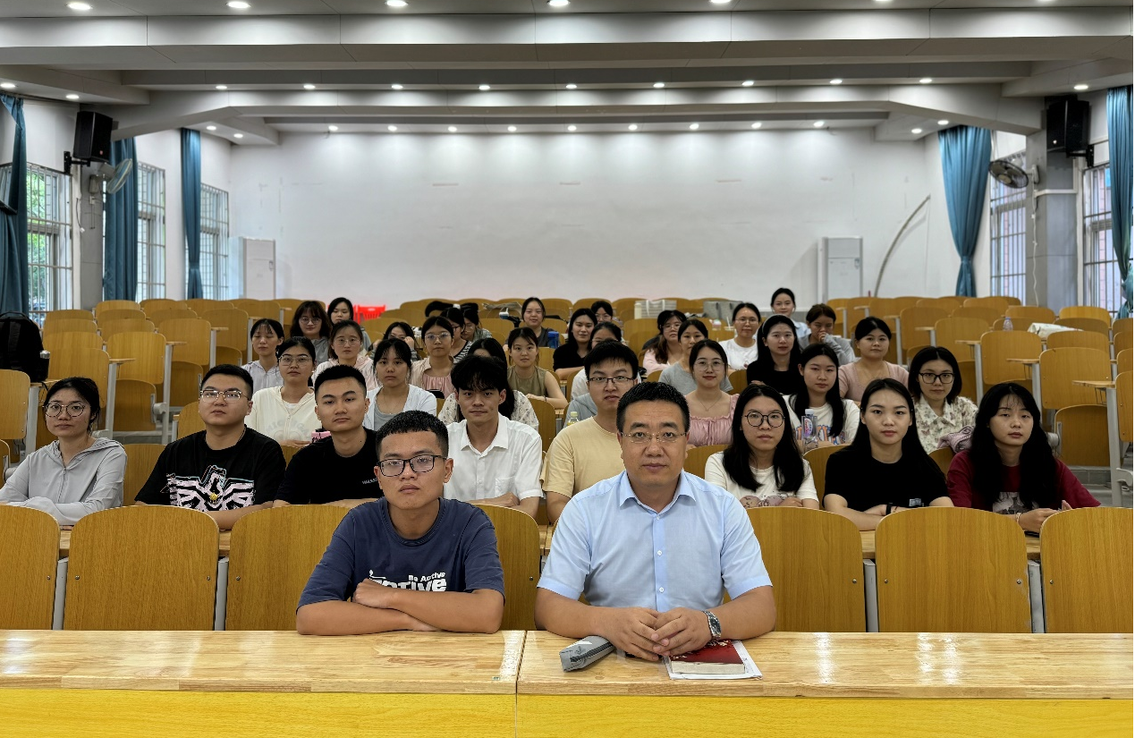 我院2023级学科教学（语文）教育硕士研究生开展第三期读书分享会