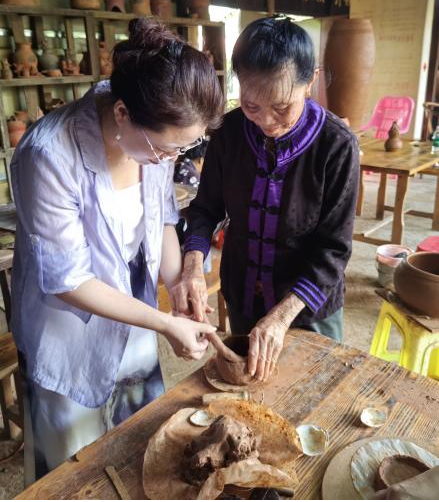 海南师范大学“美育浸润行动”“教授博士服务基础教育”美育特色课程建设帮扶活动