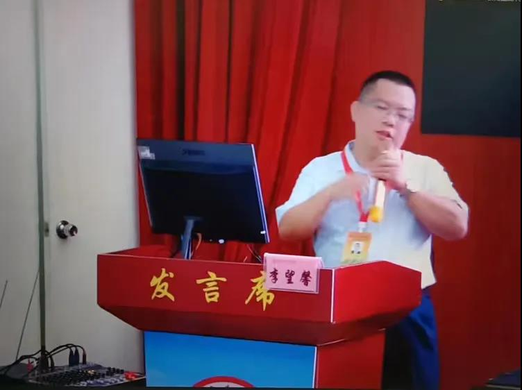 党的精神引领路,青年教师绽芳华——深入贯彻学习党的精神和青年教师专题座谈会纪实