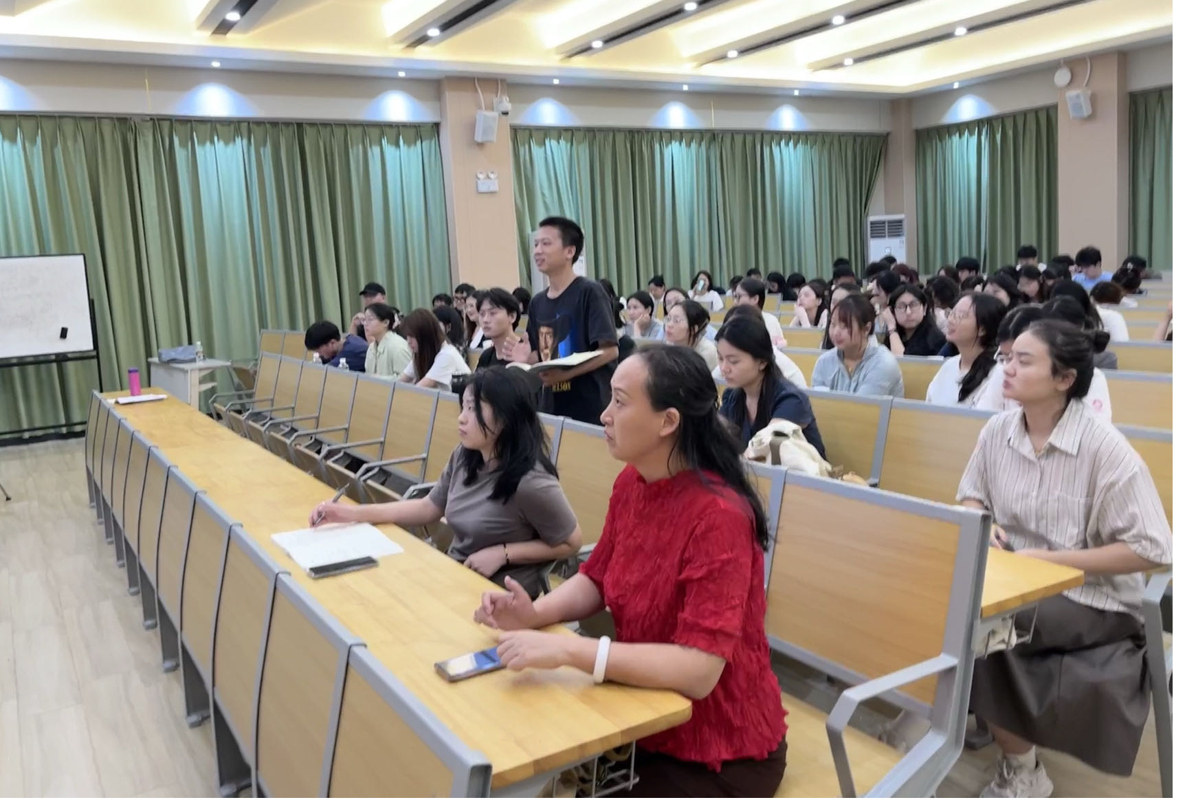 我院开展“2024·学科教学（美术）名师进课堂”活动