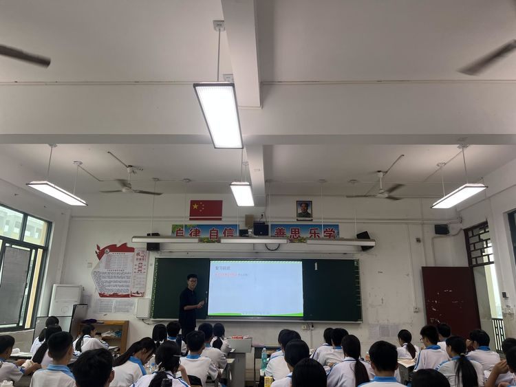 数学学科巡回指导定安县城南中学实习生