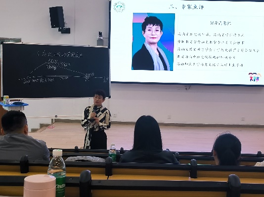 2023级学科历史专业硕士赴海南中学（美伦校区）参加教学开放周暨美府同课异构活动