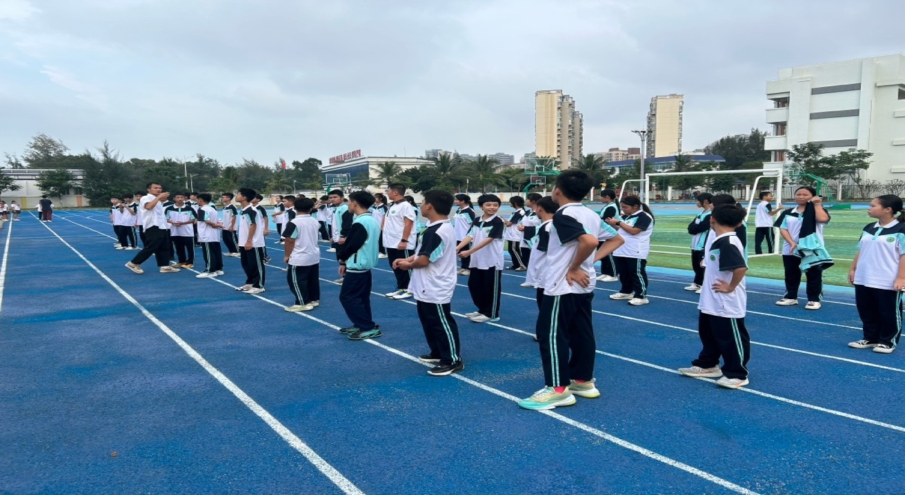 “教授博士团队服务基础教育”项目之助海南师大海口新海学校体育学科活动纪要（一）