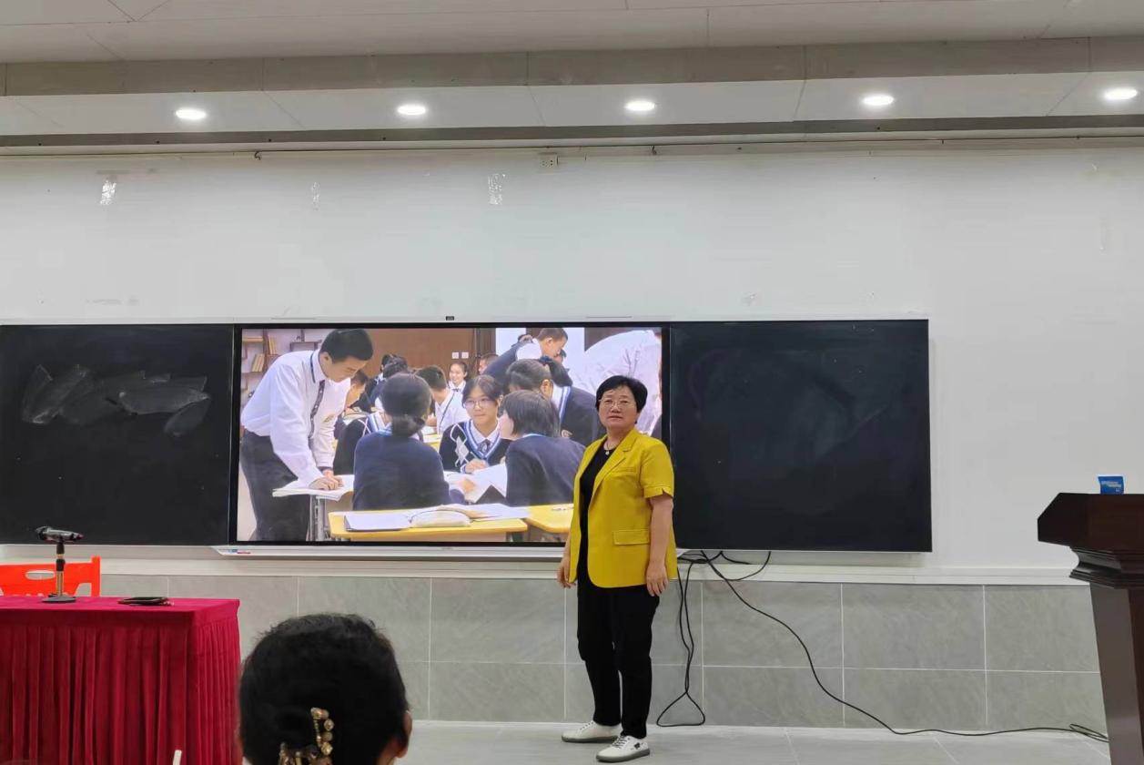 我院学科教学（语文）“名师进课堂”学术月系列活动（二）