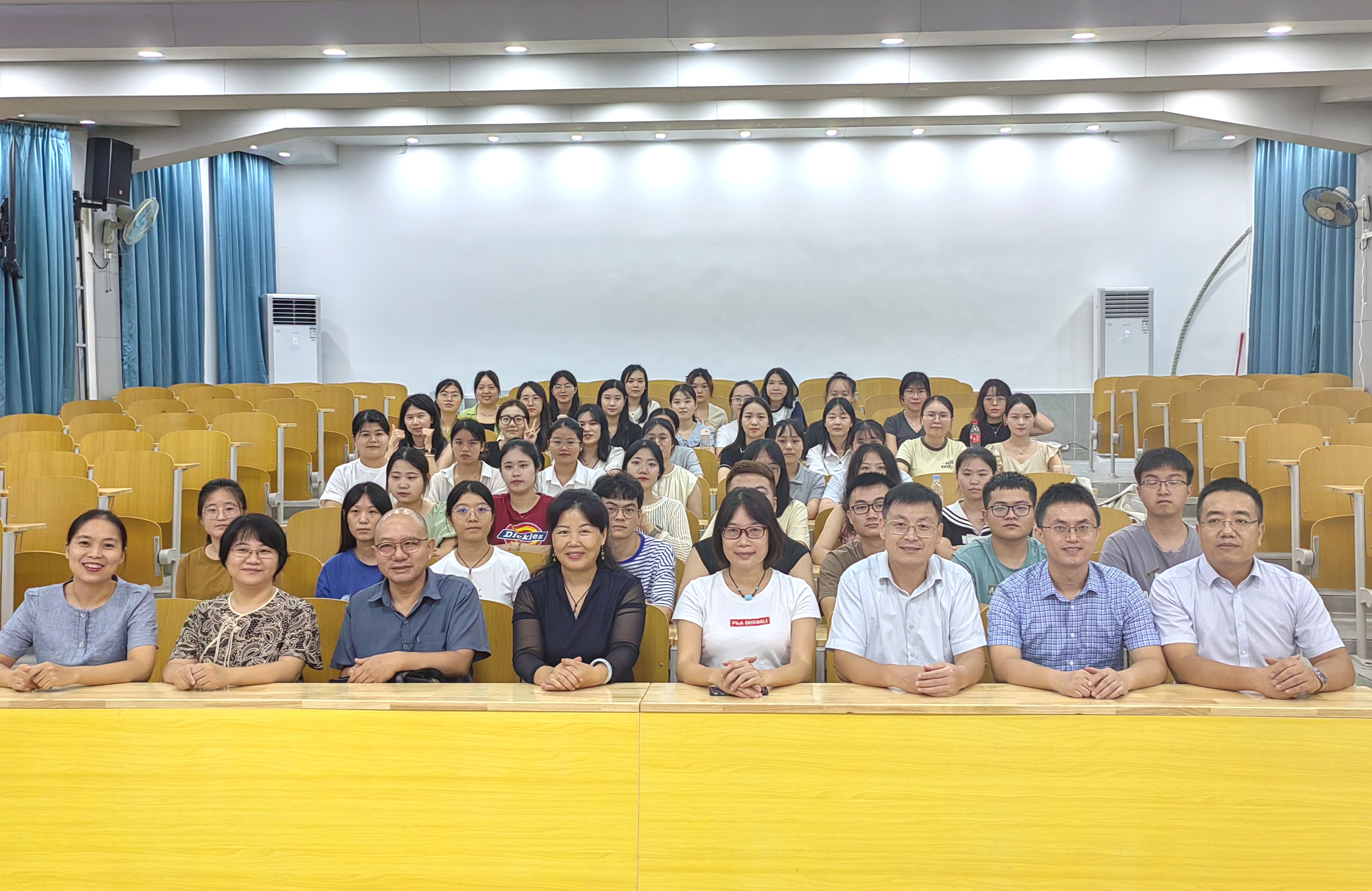 我院召开2023级教育硕士师生见面会