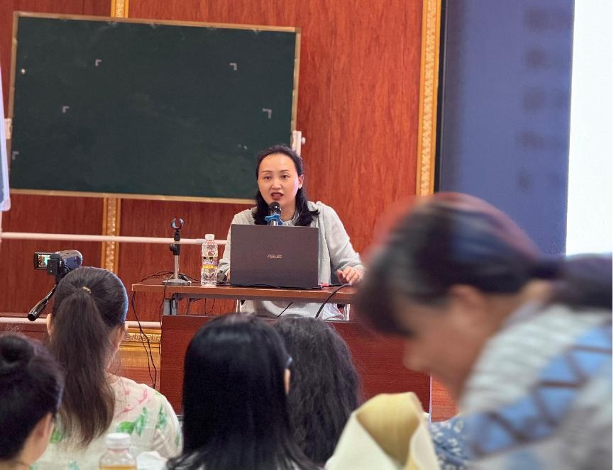 2023级学科教学（美术）研究生现场观摩海南省中小学美术课堂教学评比活动